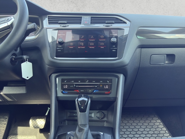 Tiguan 2.0 TDI DSG Eleg., 4M, Navi, AHK, Matrix 