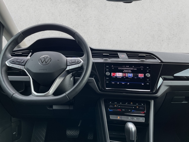 Touran 2.0 TDI DSG Highline, Navi, AHK, elektr. 