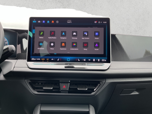 Tiguan 1.5 eTSI DSG Navi, AHK, LED KLIMA ALU