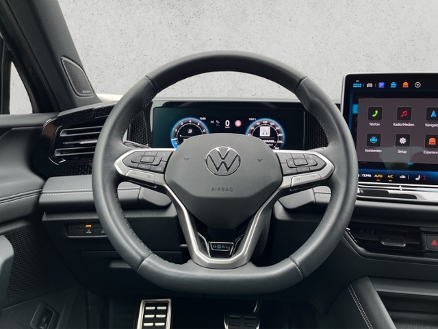 Tiguan 1.5 eTSI DSG Navi, AHK, LED KLIMA ALU