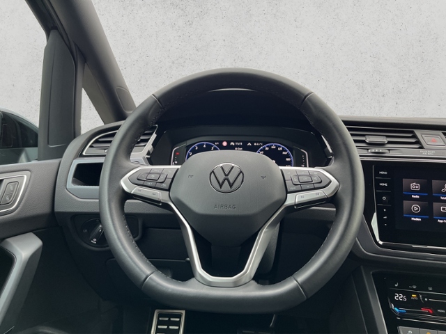 Touran 1.5 TSI DSG High, R-Line, Navi, Kamera, L