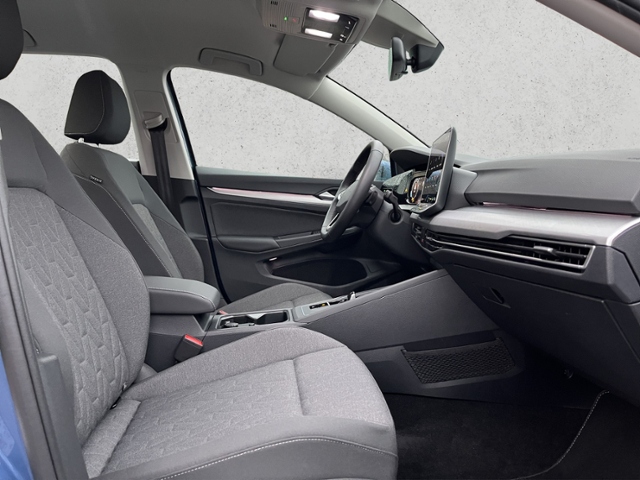 Golf VIII 1.5 eTSI DSG KLIMA LED NAVI ALU