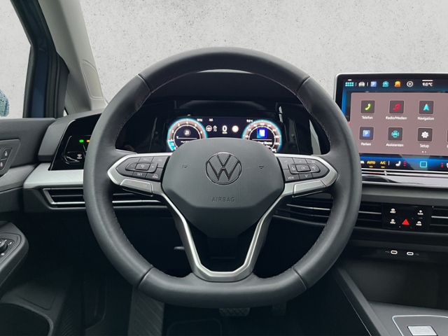 Golf VIII 1.5 eTSI DSG KLIMA LED NAVI ALU