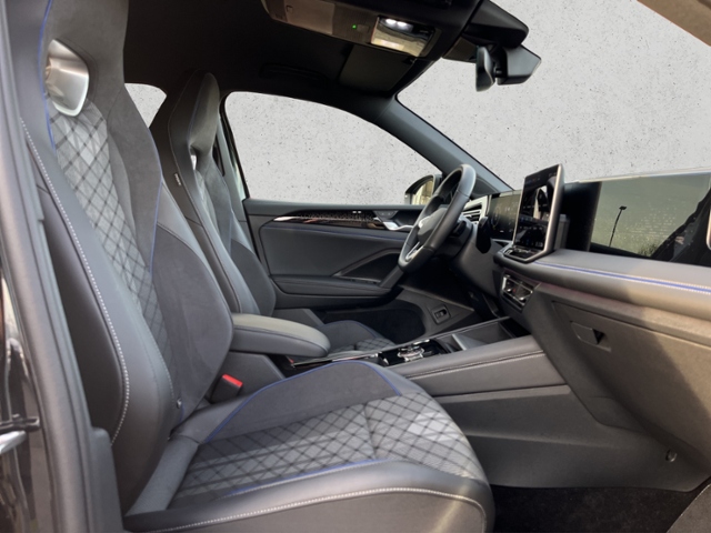 Tiguan 1.5 eTSI DSG R-Line, Navi, AHK, Kamera, M