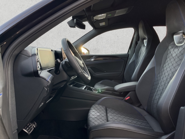 Tiguan 1.5 eTSI DSG R-Line, Navi, AHK, Kamera, M