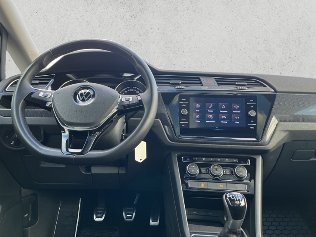 Touran 2.0 TDI United, Navi, Dach, AHK, 7 Sitzer