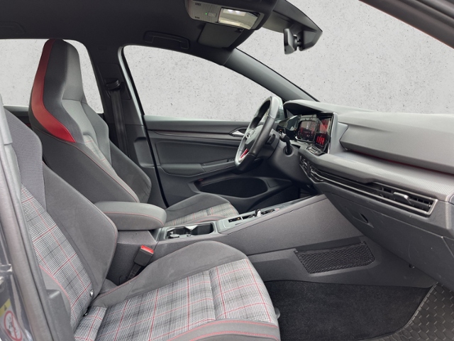 Golf VIII 2.0 GTI DSG Navi, Kamera, KLIMA LED AL