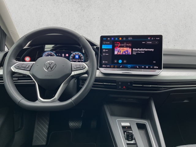 Golf VIII 1.5 eTSI DSG Navi, AHK, Dach, Sthzg, K