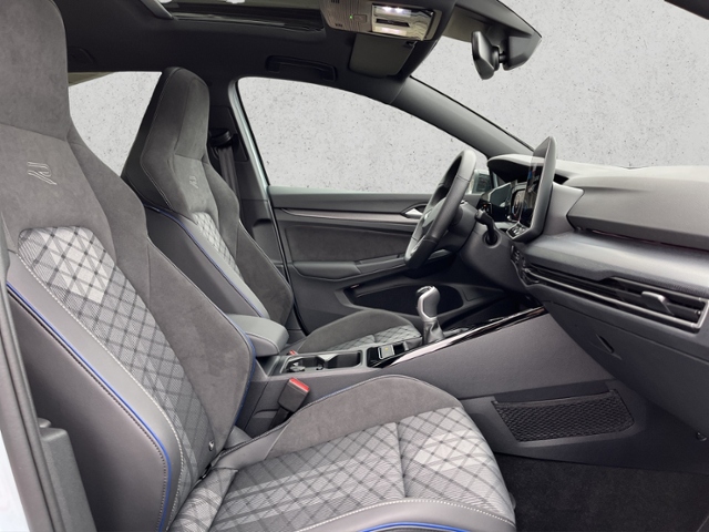 Golf VIII 1.5 TSI R-Line, Navi, AHK, Dach, DCC, 