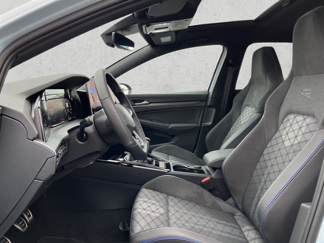 Golf VIII 1.5 TSI R-Line, Navi, AHK, Dach, DCC, 