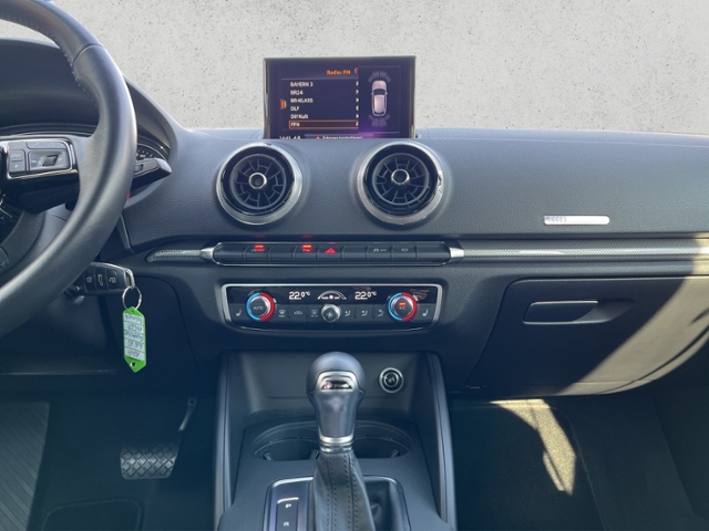A3 1.5 TSI Sportback design, Navi, AHK, Leder, M
