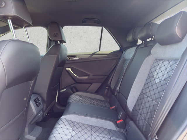 T-Roc 1.5 TSI DSG R-Line, Navi, Kamera, LED, Key