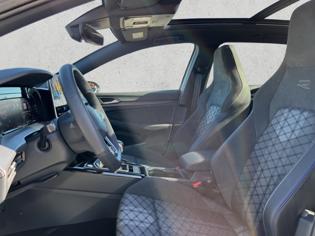 Golf VIII Var. 1.5 TSI R-Line, Navi, AHK, Dach, 