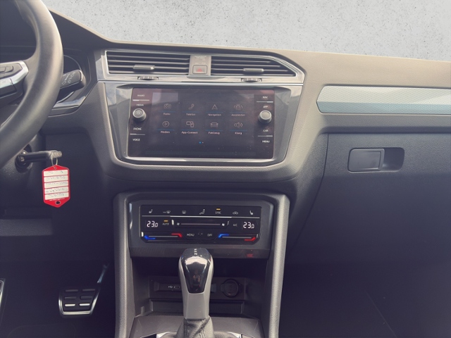 Tiguan 2.0 TDI Active, Navi, AHK, Kamera KLIMA L