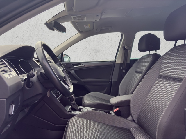 Tiguan 2.0 TDI Active, Navi, AHK, Kamera KLIMA L