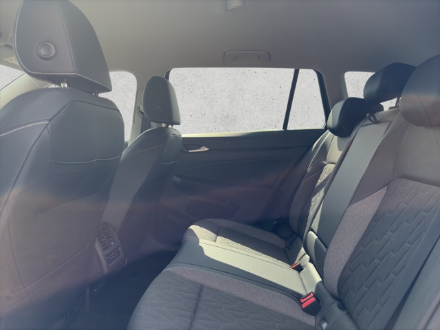 Golf VIII Var. 1.5 TSI Navi, Kamera, LED, ACC KL