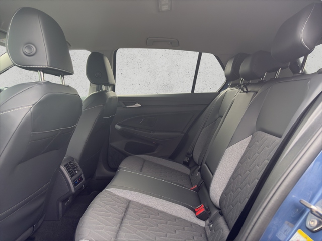 Golf VIII 1.5 eTSI DSG Energy, Navi, AHK, Kamera