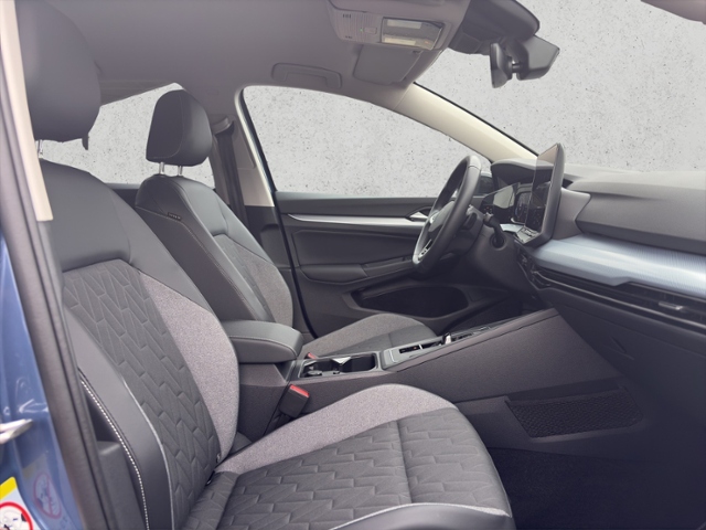 Golf VIII 1.5 eTSI DSG Energy, Navi, AHK, Kamera