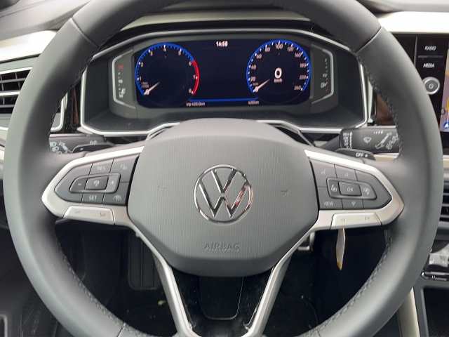VW-Taigo Style DSG, Navi, AHK, Navi, 18 Vollausstattung 4500km in  Niedersachsen - Wolfsburg, VW Gebrauchtwagen