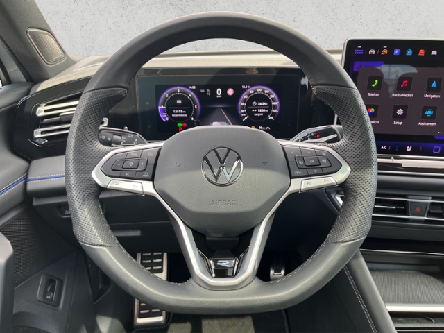 Tiguan 2.0 TDI 4Motion DSG R-Line, AHK, Dach, Na