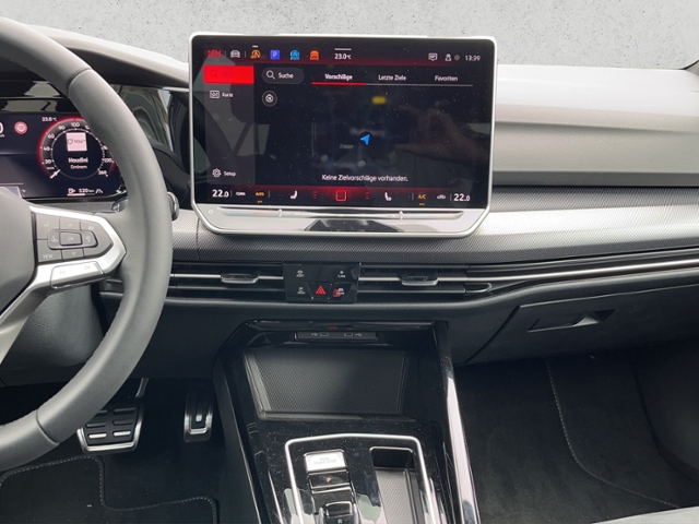 Golf VIII 1.5 eTSI Edition 50 Navi, AHK, DCC, Da