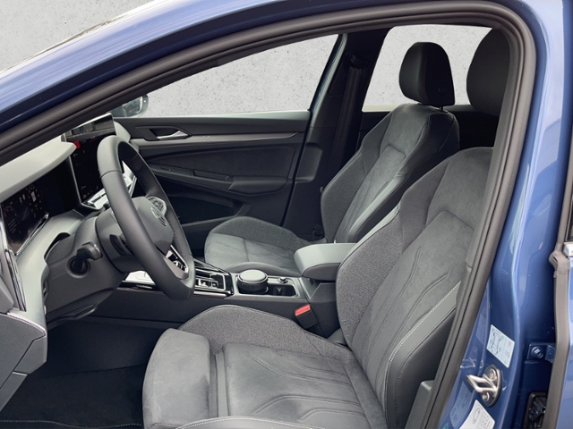 Golf VIII 1.5 eTSI Edition 50 Navi, AHK, DCC, Da
