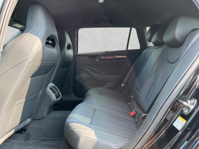 Passat 2.0 TDI DSG R-Line, Navi, Matrix-LED, AHK