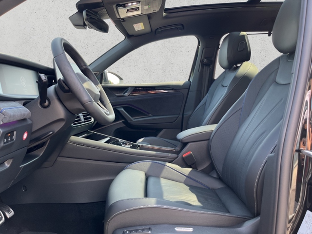 Tayron R-Line 1,5 l eHybrid DSG Navi, AHK, Dach,