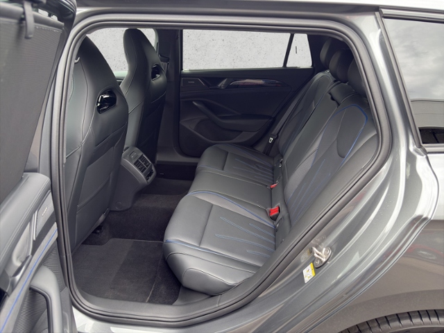 Passat 2.0 TDI DSG KLIMA LED NAVI LEDER ALU
