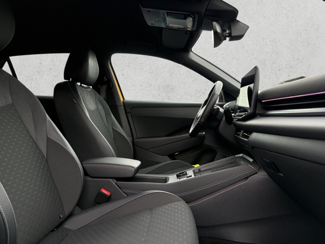 T-Roc 1.5 eTSI DSG R-Line, Navi, IQ. Light, Klim