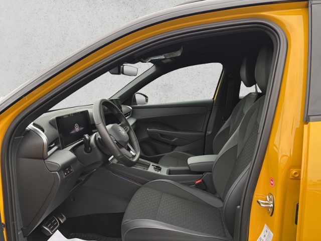 T-Roc 1.5 eTSI DSG R-Line, Navi, IQ. Light, Klim
