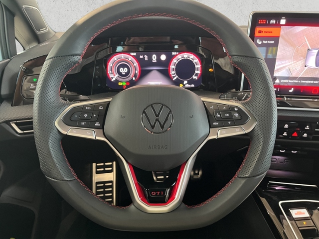 Golf VIII 2.0 GTI DSG Navi, LED-Matrix, Dach, Ar