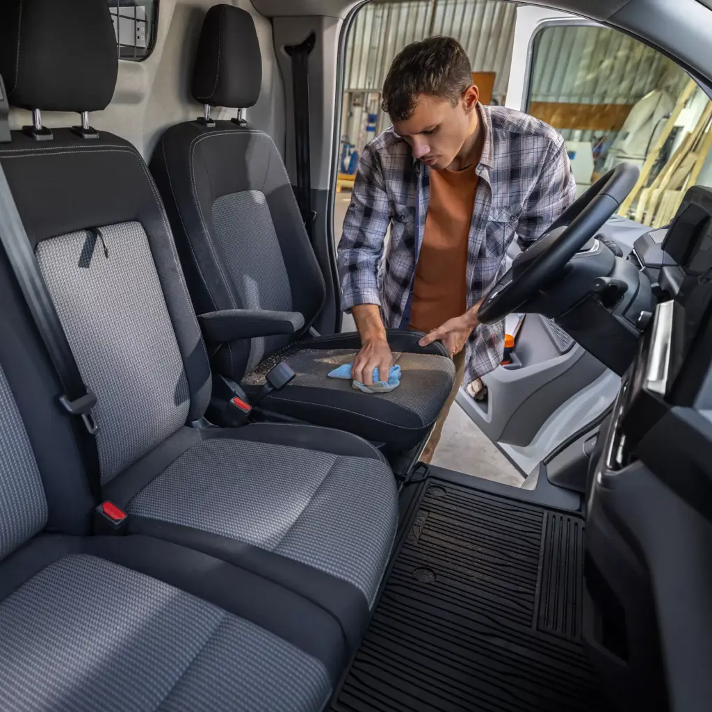 VW Transporter Innenraum Sitze
