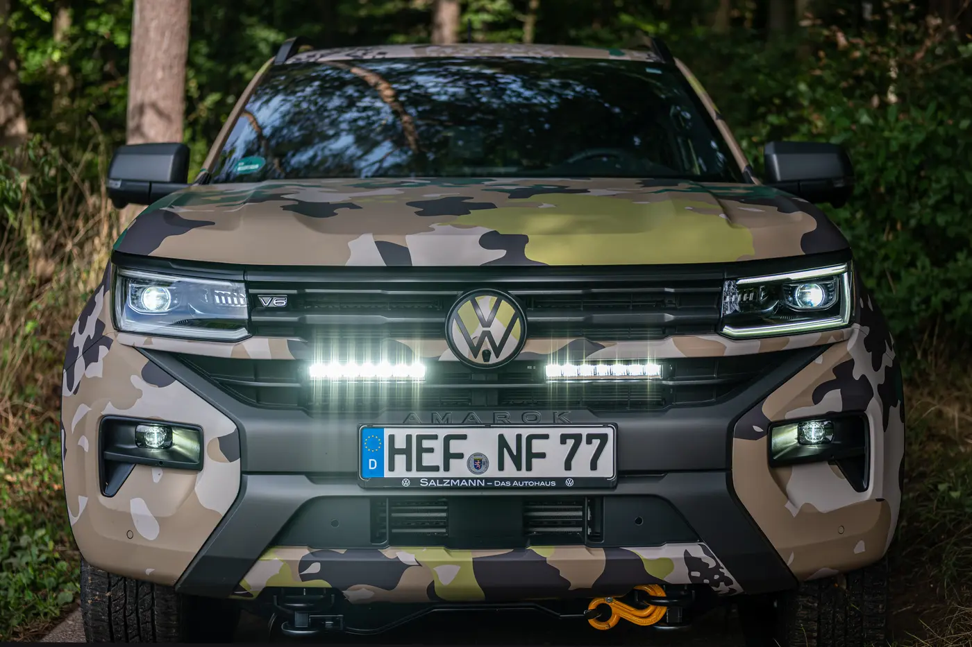 Separat schaltbare Strands Firefly LED-Lightbar an der Fahrzeugfront